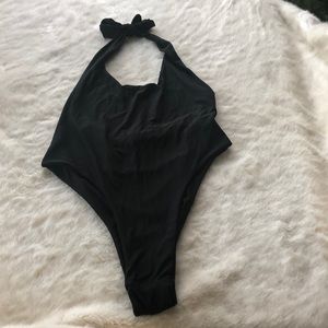 PRETTYLITTLETHINGS One piece high cut Black Bikini